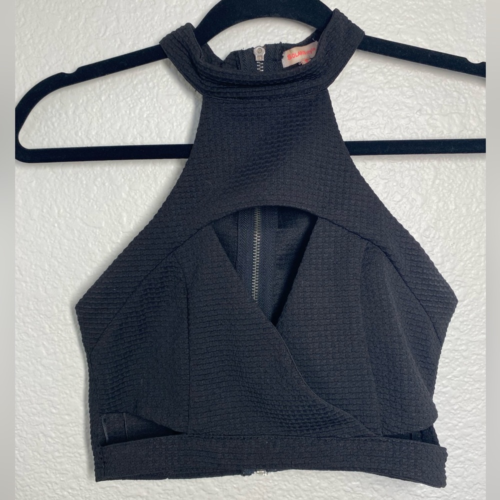 SOLARIS Style Elegant Black Crop Top